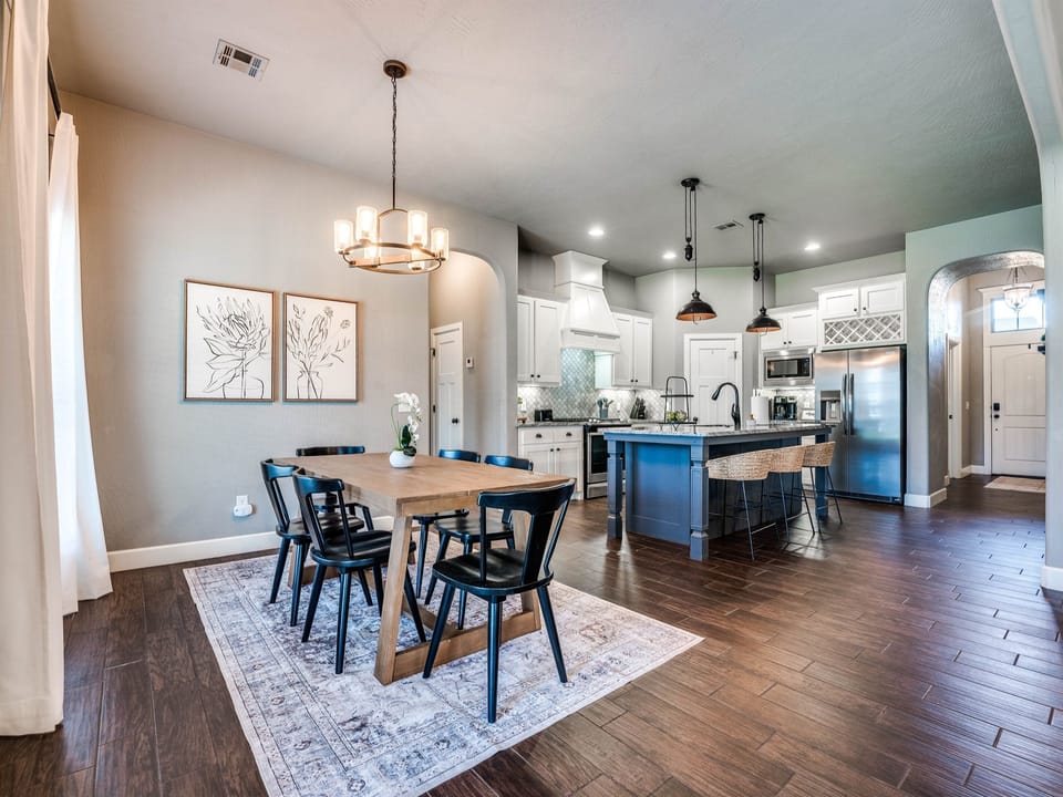 Dining Area/Kitchen