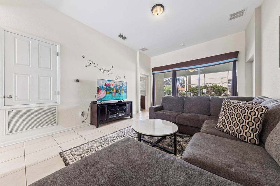 Nice open Living room for relaxation