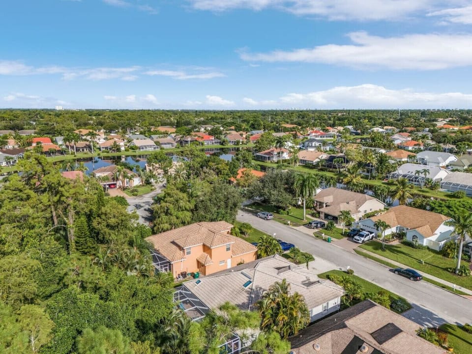 A bird's eye view - Crown Point - Naples