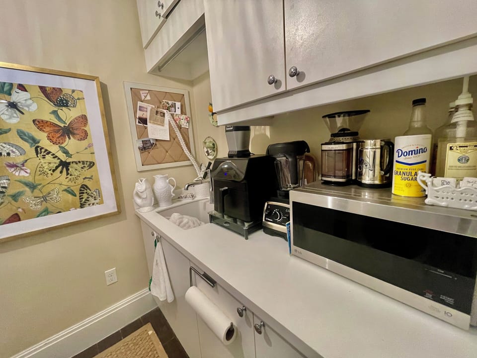 Laundry room  with microwave