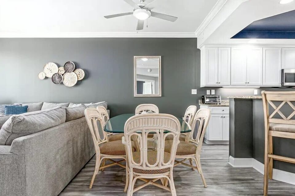 Dining Area 2