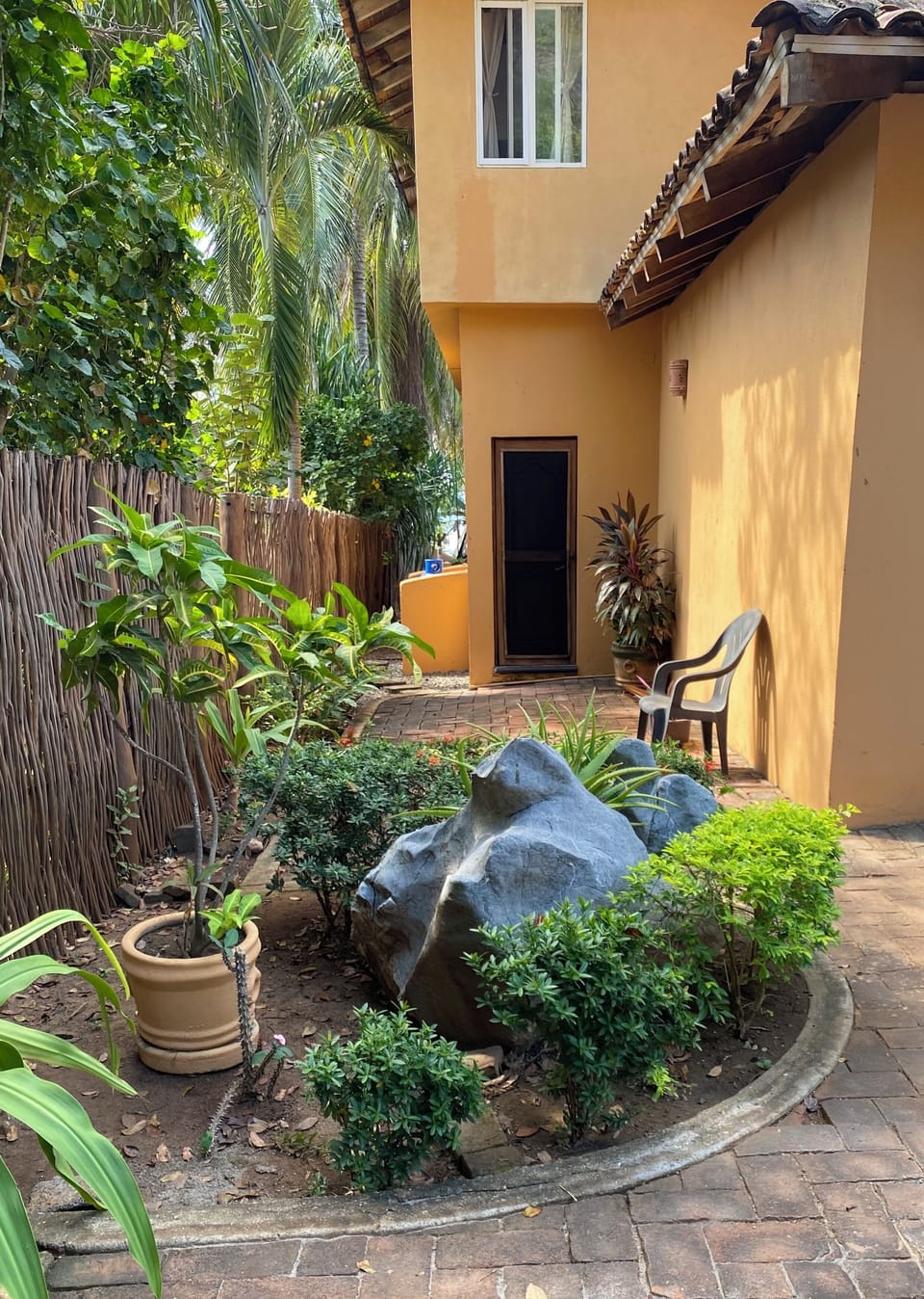 Side patio