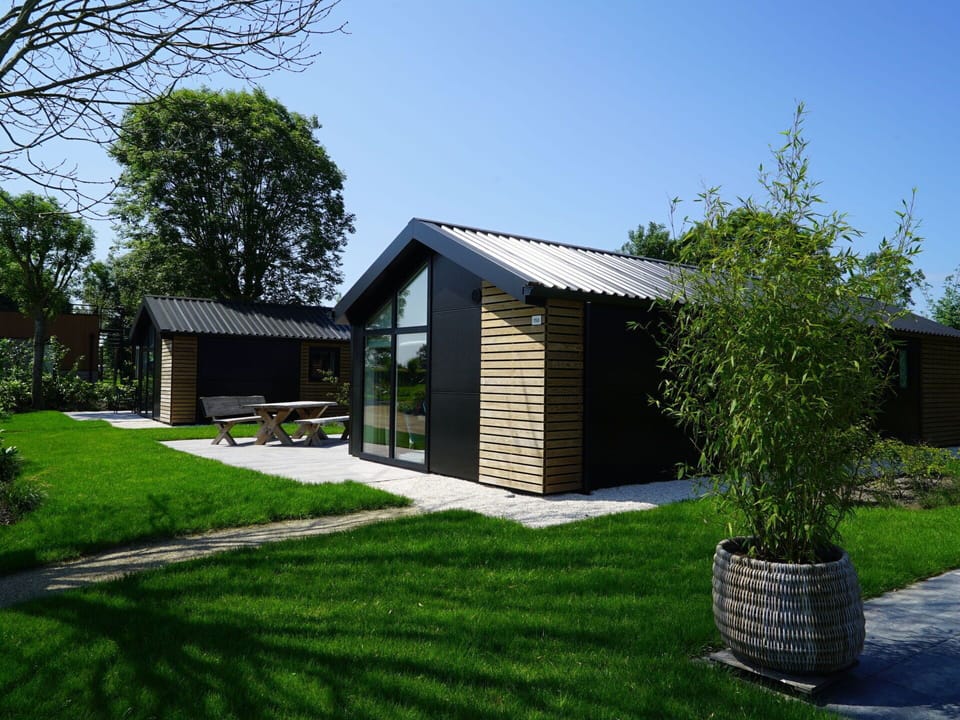 Sky, Plant, Property, Building, Tree, House, Shade, Land Lot, Grass, Cottage