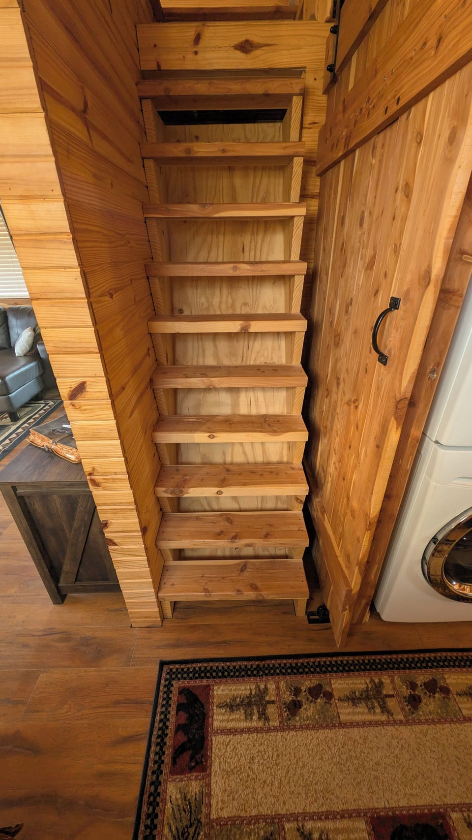 PXL 20241204 193424807