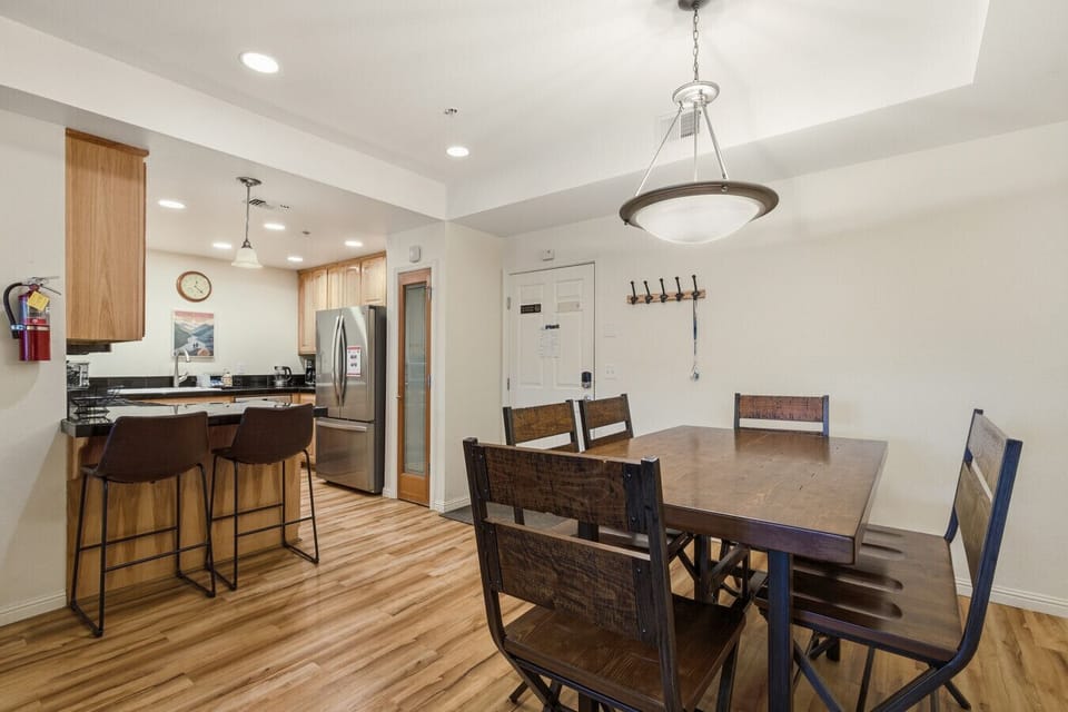 Spacious Dining Area