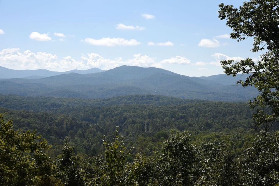 Pet Friendly Mountain View cabin rental in Blue Ridge GA