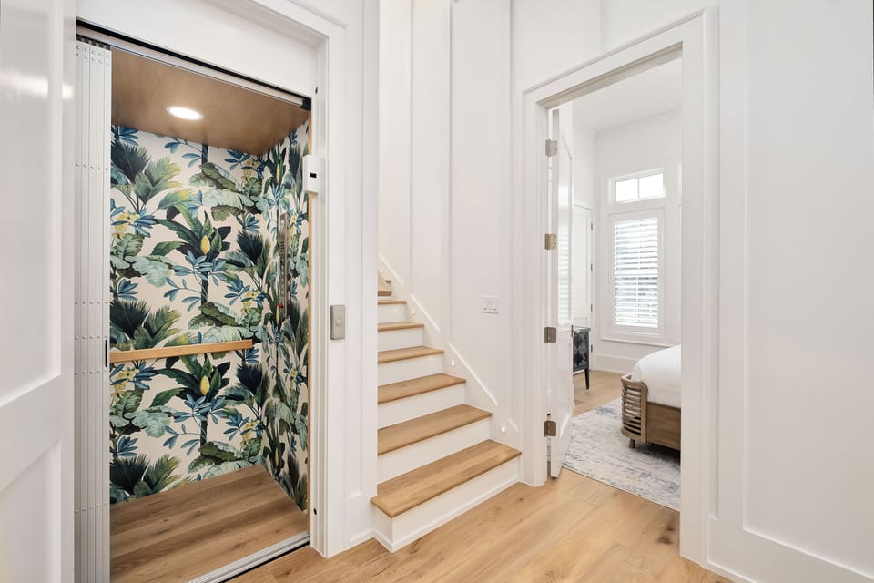 Cardinal View - Seagrove Beach - Elevator