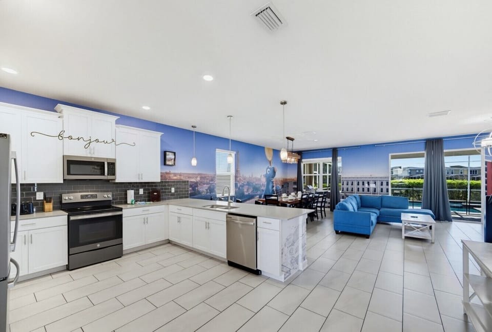 Kitchen - full wide view
