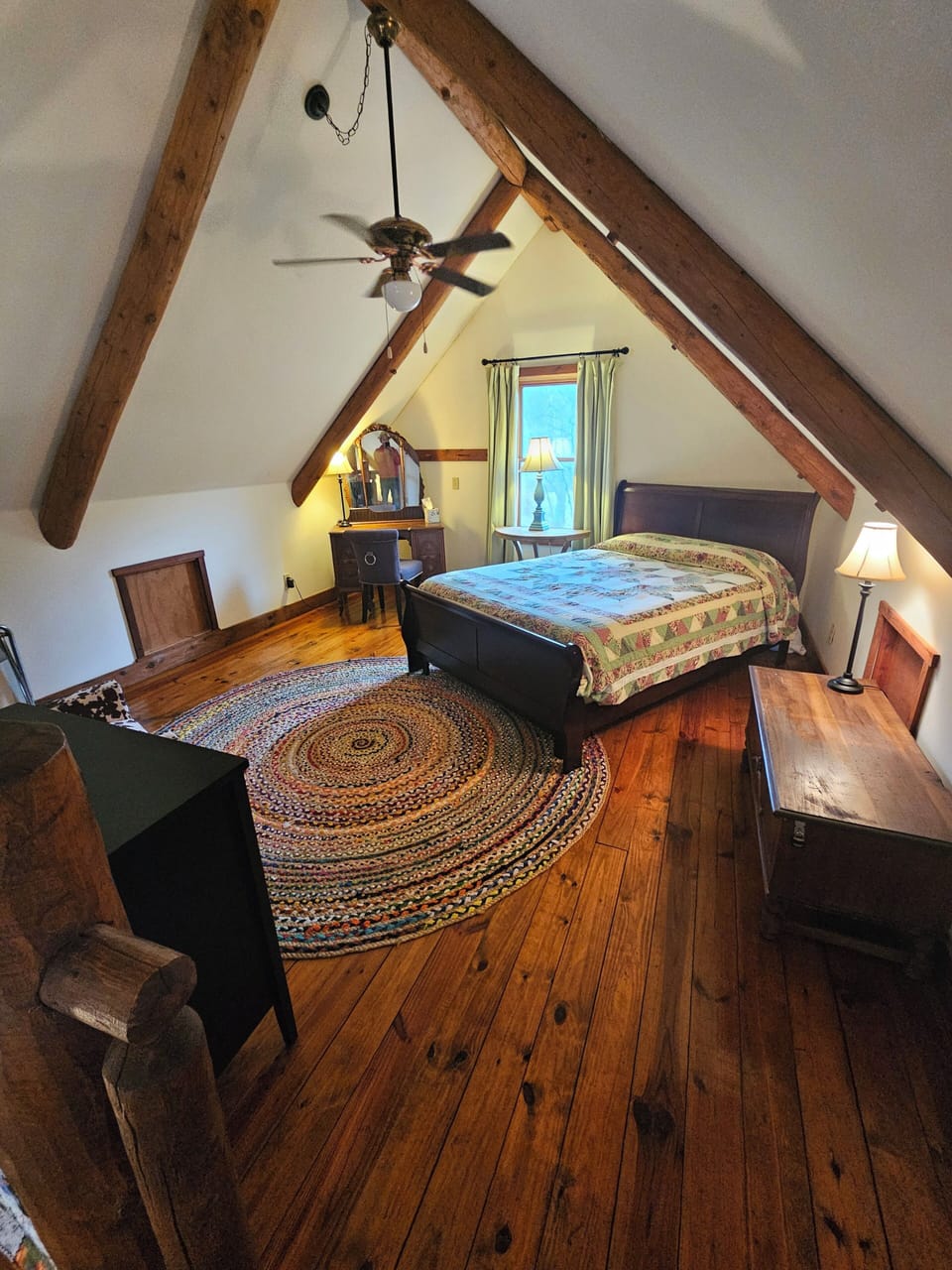 Loft with queen bed 