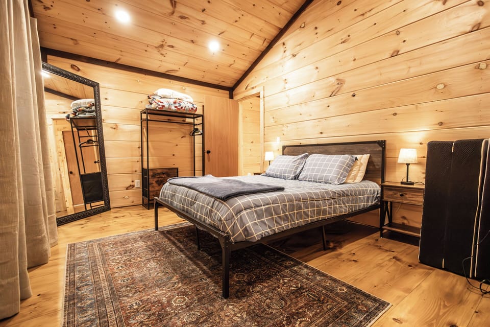 Cottage bed