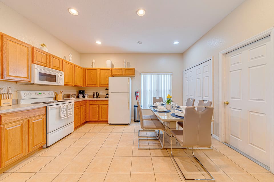 Comfortable Dining Area
