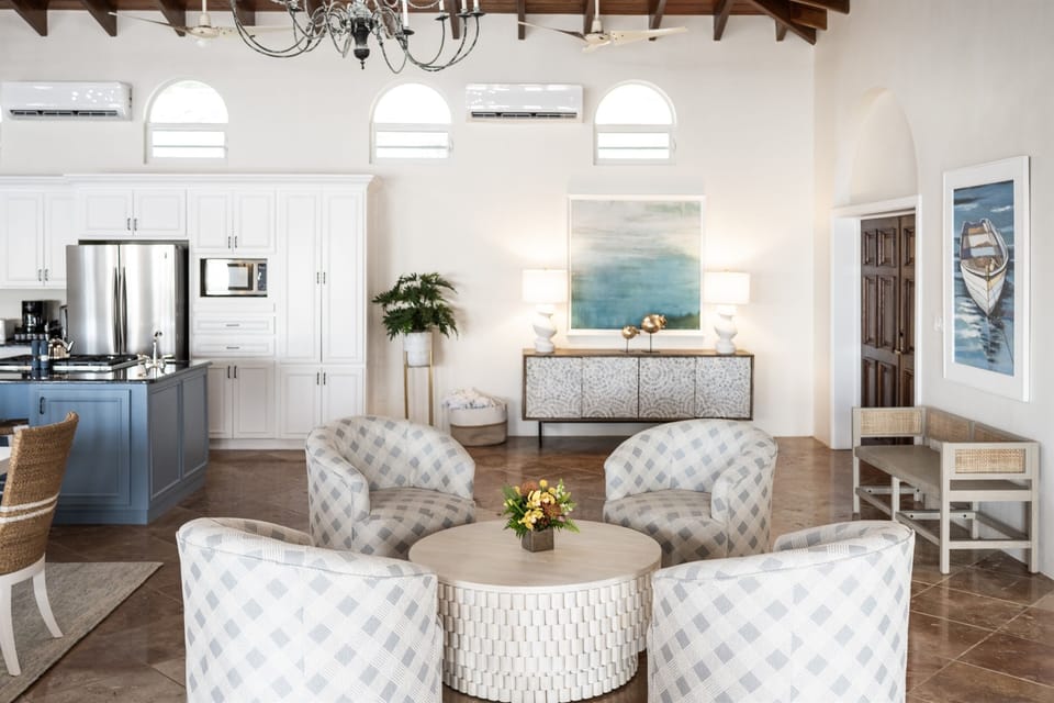 Step-free main living floor, ideal for guests with mobility needs.