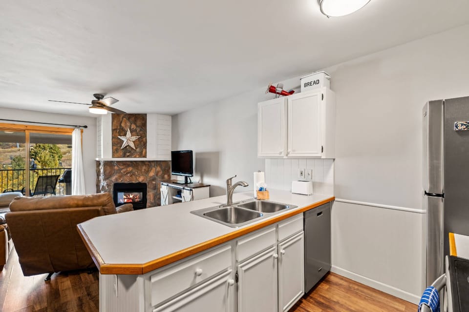 Seamless flow between kitchen and living room—ideal for cooking, relaxing, and spending time together.