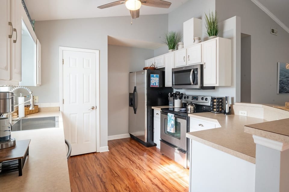 Kitchen B - Back Duplex