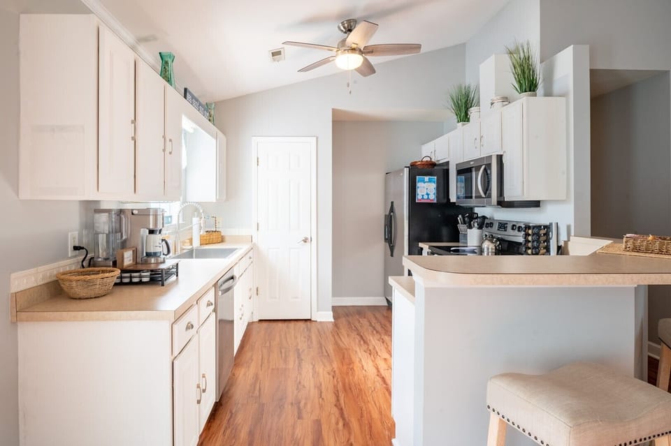 Kitchen B - Back Duplex