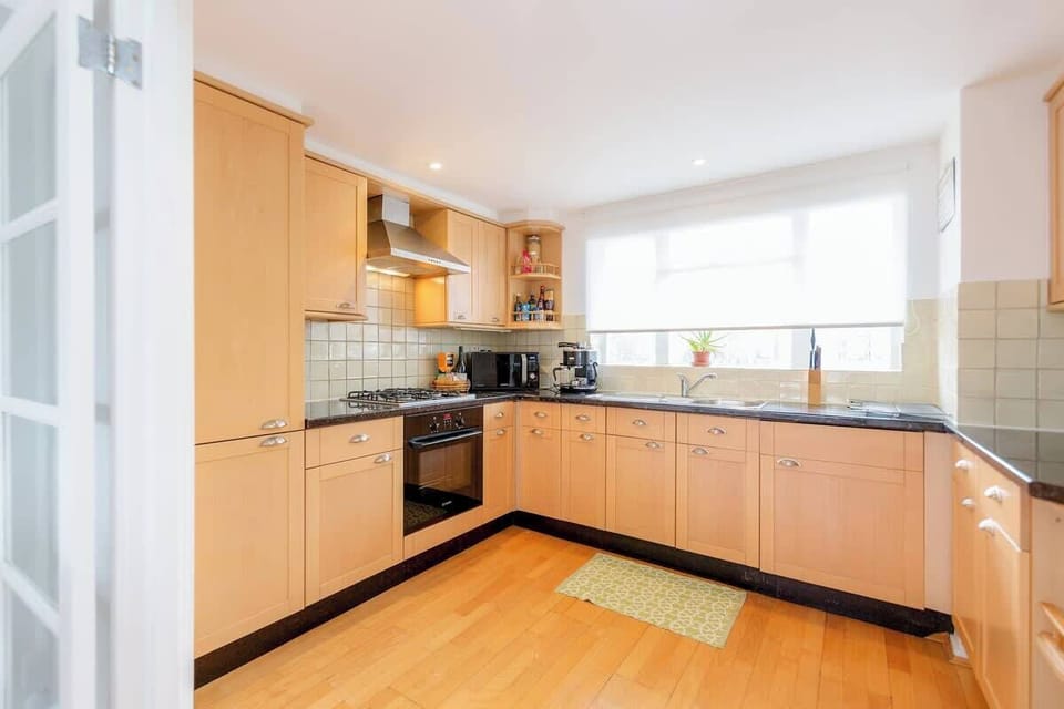 Rooms: Kitchen