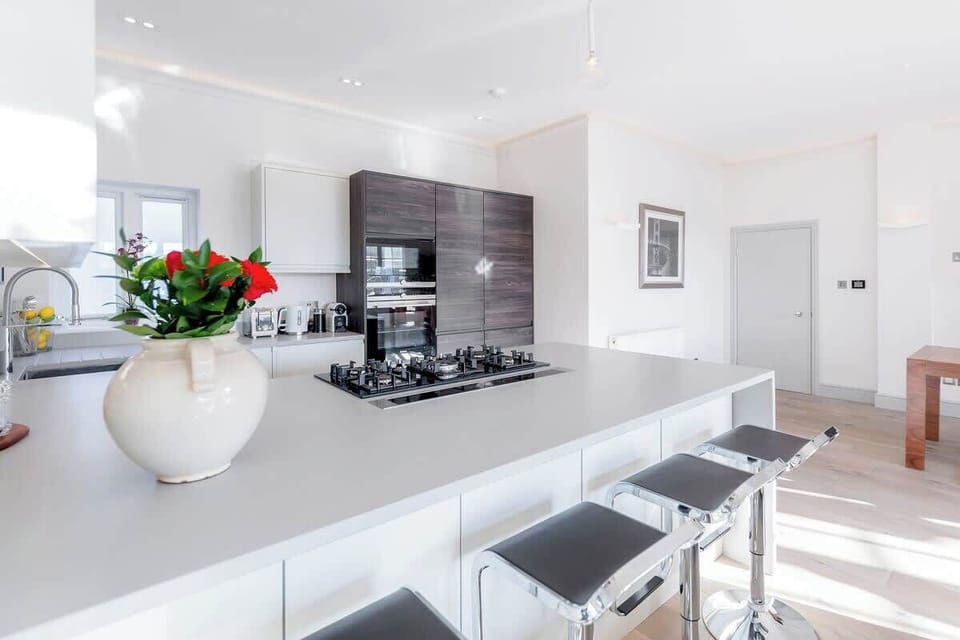 Rooms: Kitchen