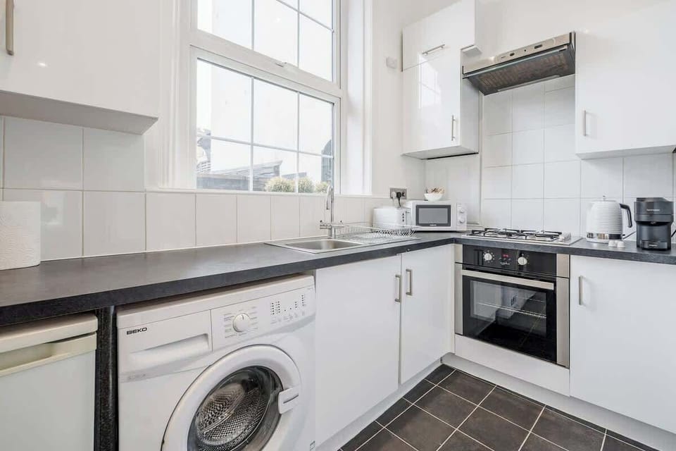 Kitchen - equipped with all the basics for a comfortable stay