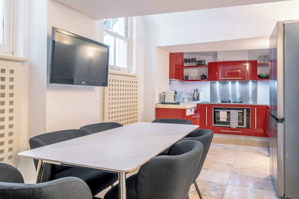Rooms: Kitchen
