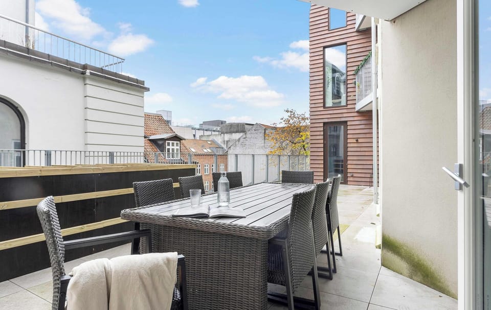 Outdoor dining area on private balcony