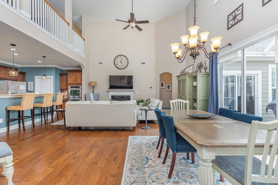 Dining Area/Living Room