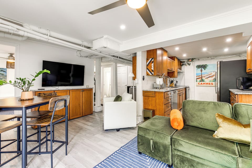 Lower Living Area | Smart TV | Full Sleeper Sofa | Lower Floor