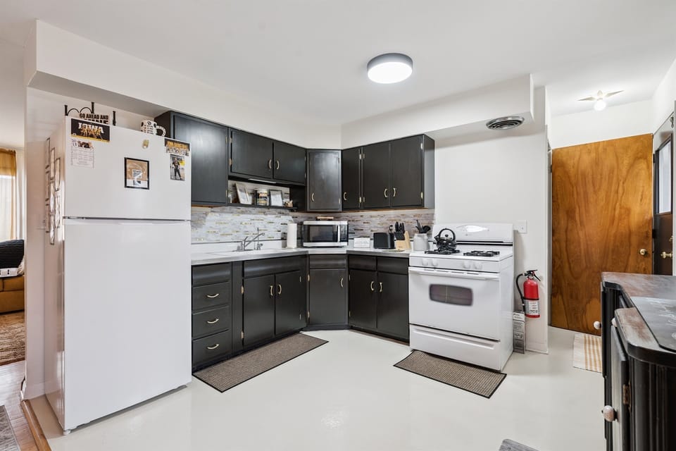 Fully stocked kitchen