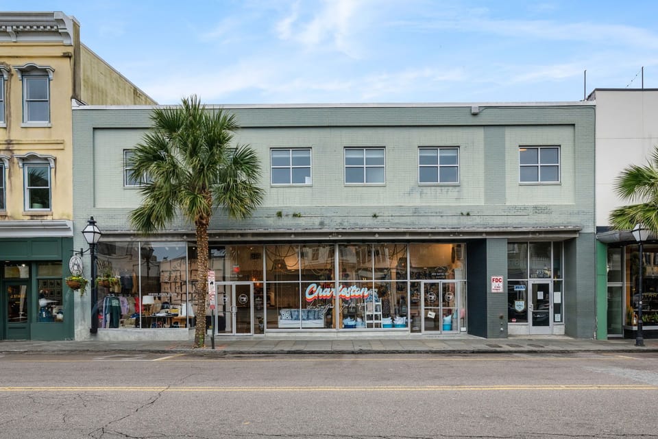 The Quad at 493 - 4 Suites - Right on King!