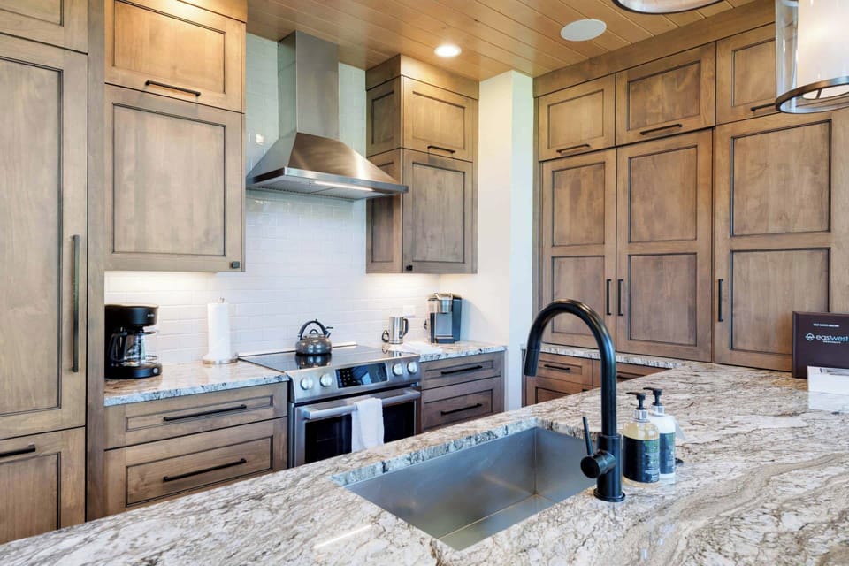 highlandslodge-403-8633_54730462517_o