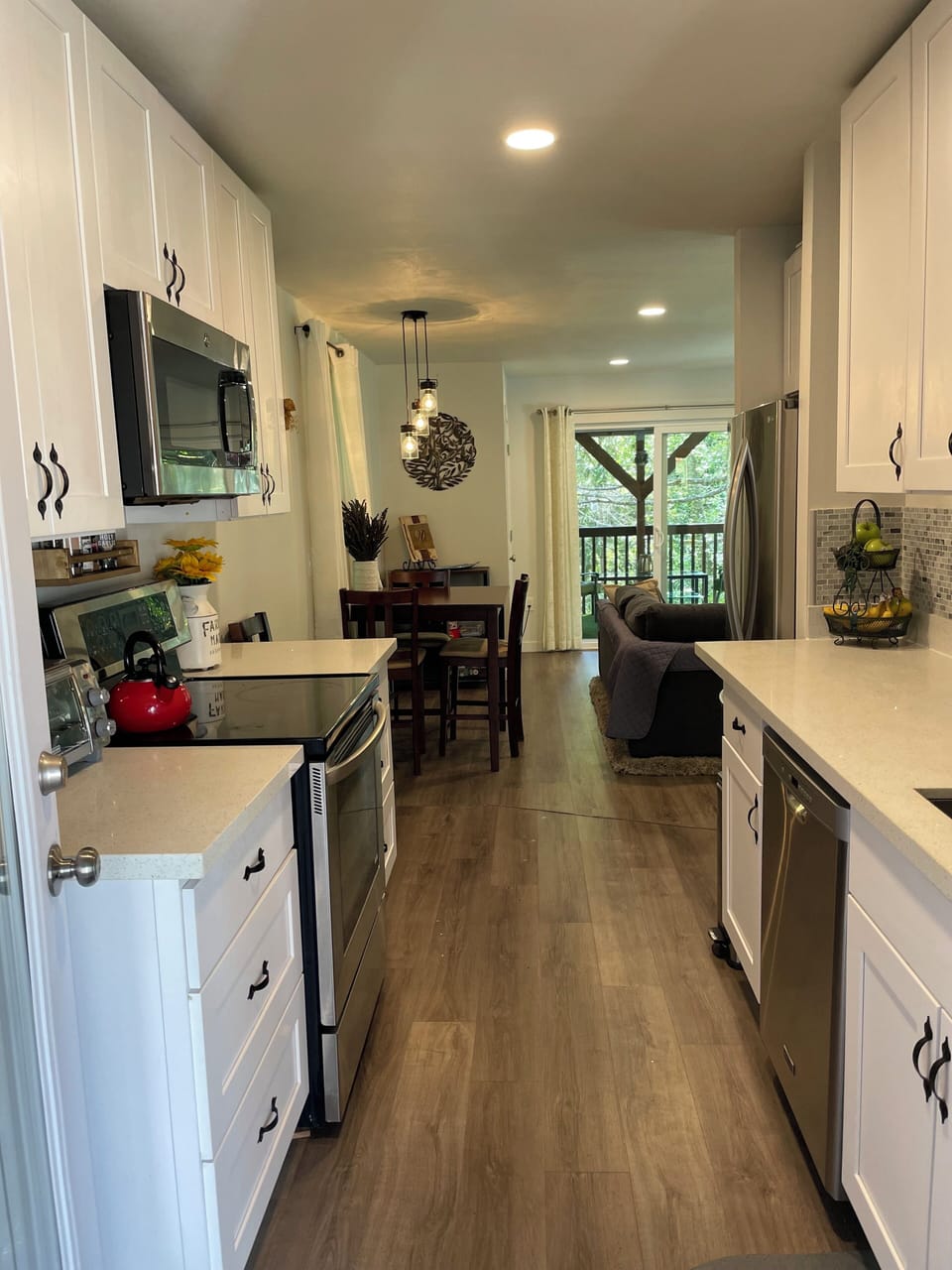 full galley kitchen -
