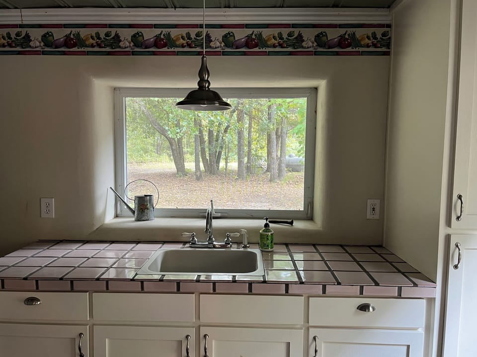Mudroom - entrance with smart lock. Additional sink. 