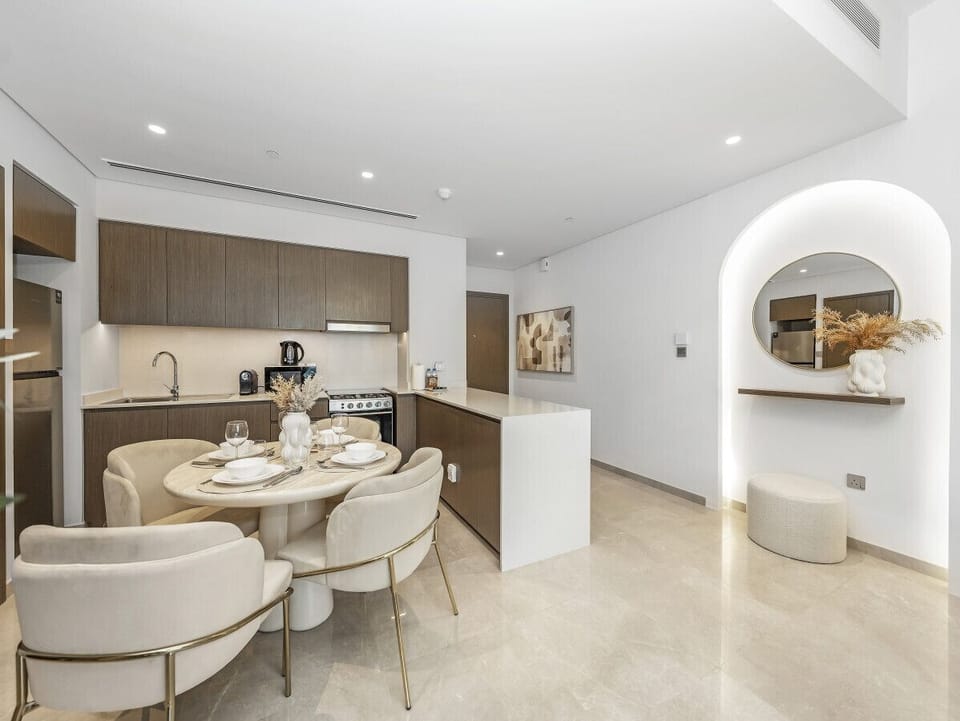 Fully Equipped Modern Kitchen and dining