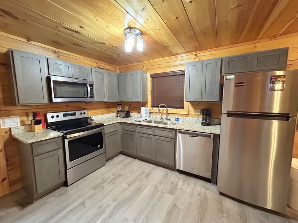 Full Kitchen
