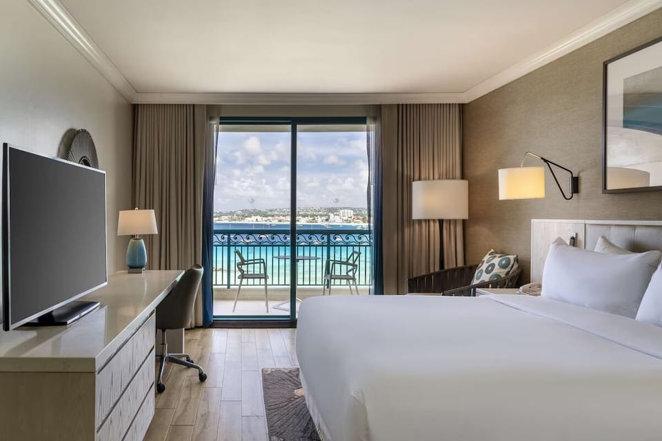 Unit with King bed. Exact unit will be assigned upon arrival. Views, colors, and decor may vary.
