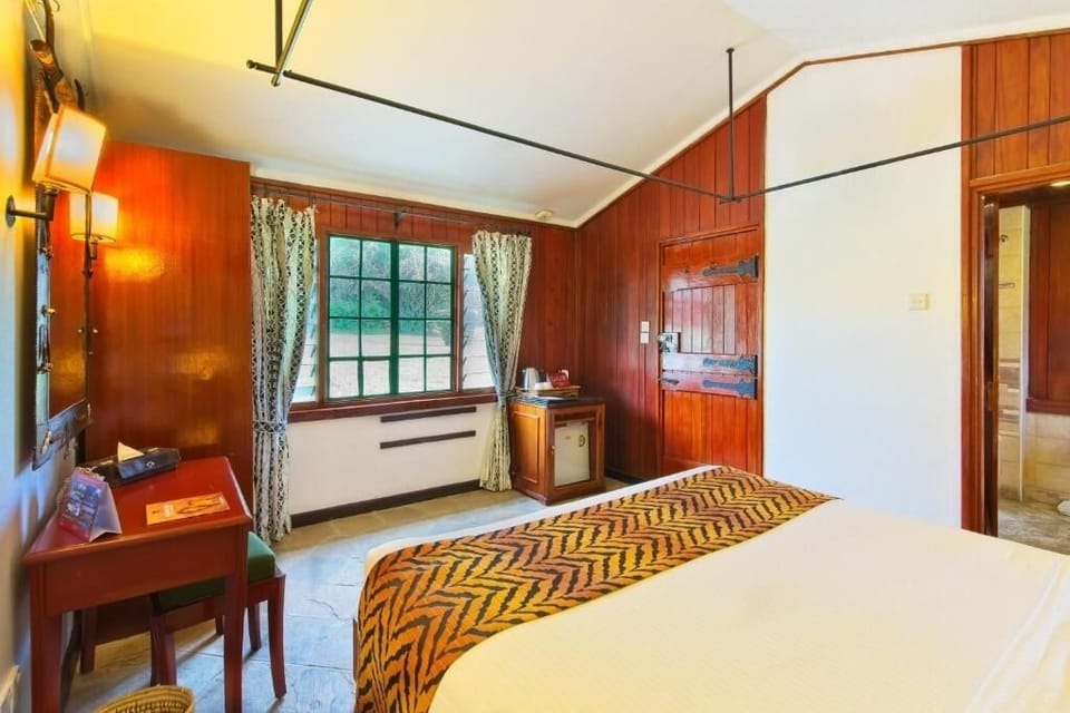 Unit with 1 Double bed. Exact unit will be assigned upon arrival. Views, colors, and decor may vary.