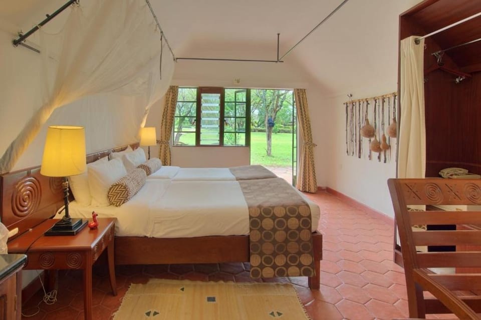 Unit with 2 Twin beds. Exact unit will be assigned upon arrival. Views, colors, and decor may vary.