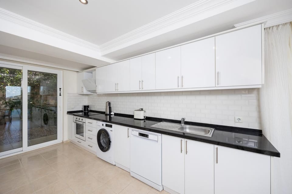 Equipped kitchen