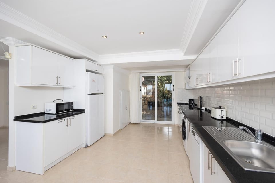 Equipped kitchen