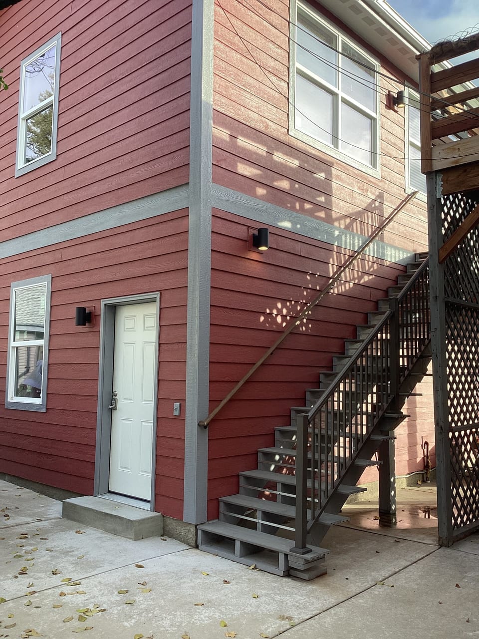 Entry to the upstairs - The Jury’s In (on westside away from Orange Street.