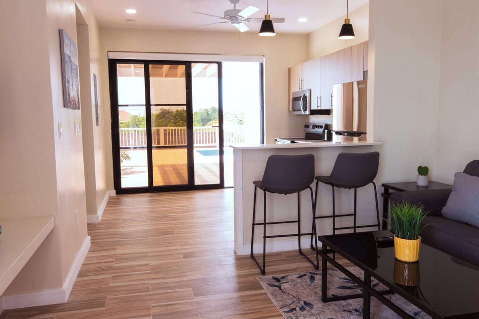 Breakfast bar or work station