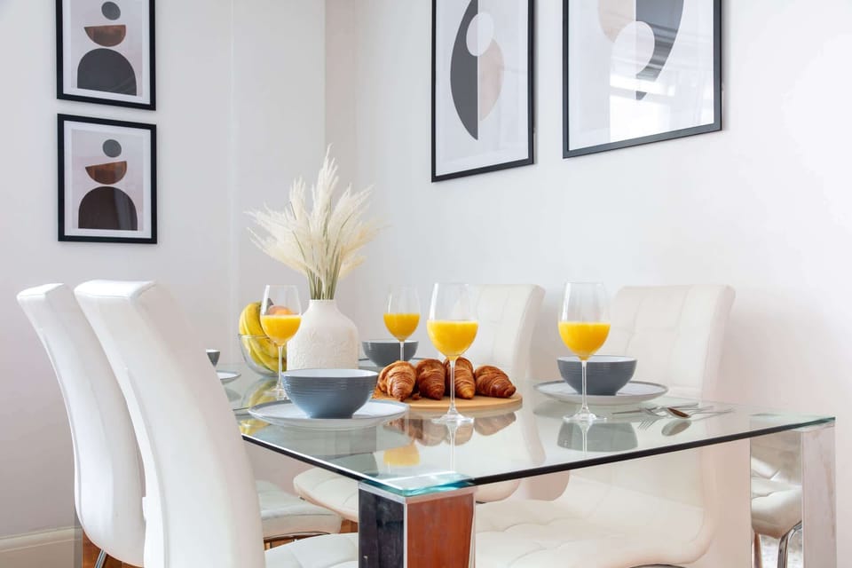 Dining details