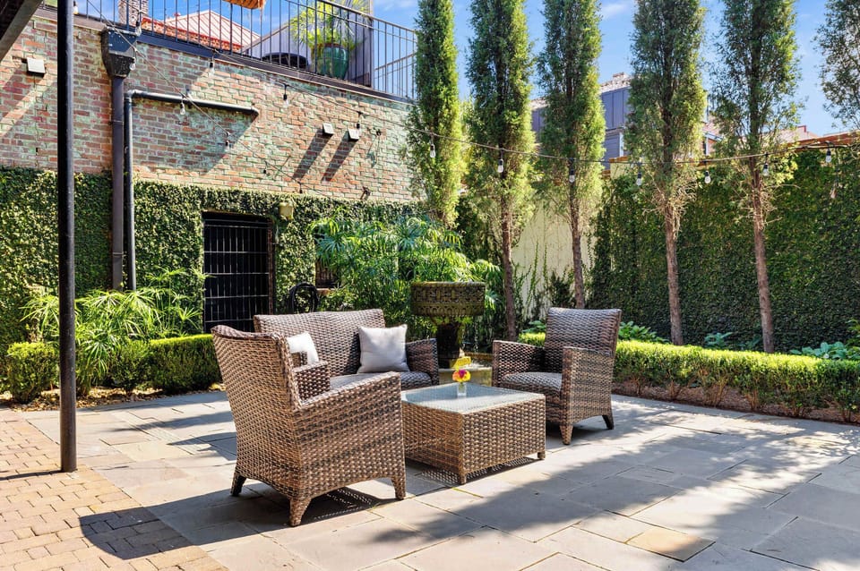 Shared courtyard for your group to enjoy!