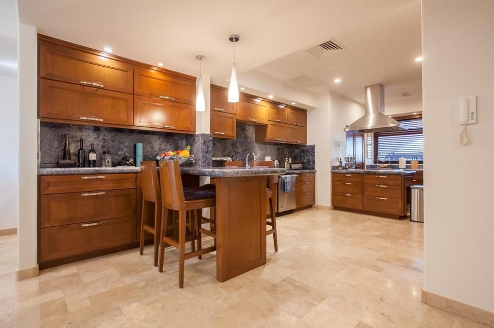 Residence_101_-_102_Playa_De_La_Paz-17