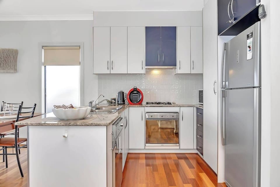  The kitchen comes fully equipped for your holiday catering with modern appliances and cooking facilities.
