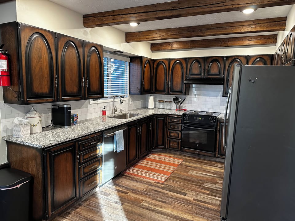 Fully furnished kitchen