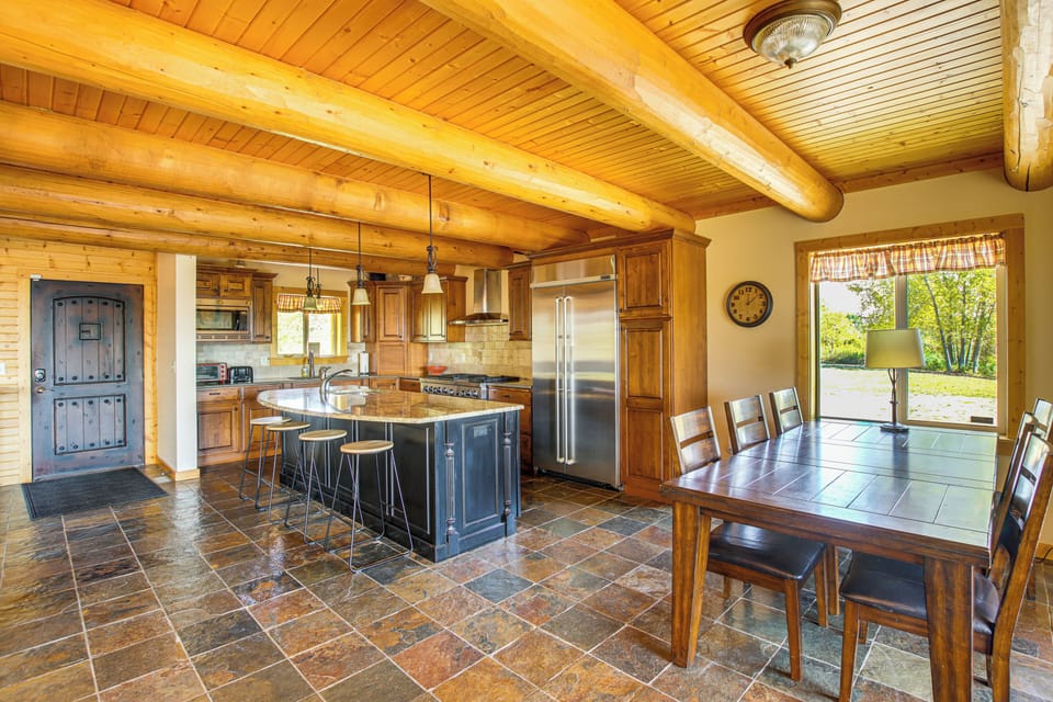 Dining Area | 1st Floor