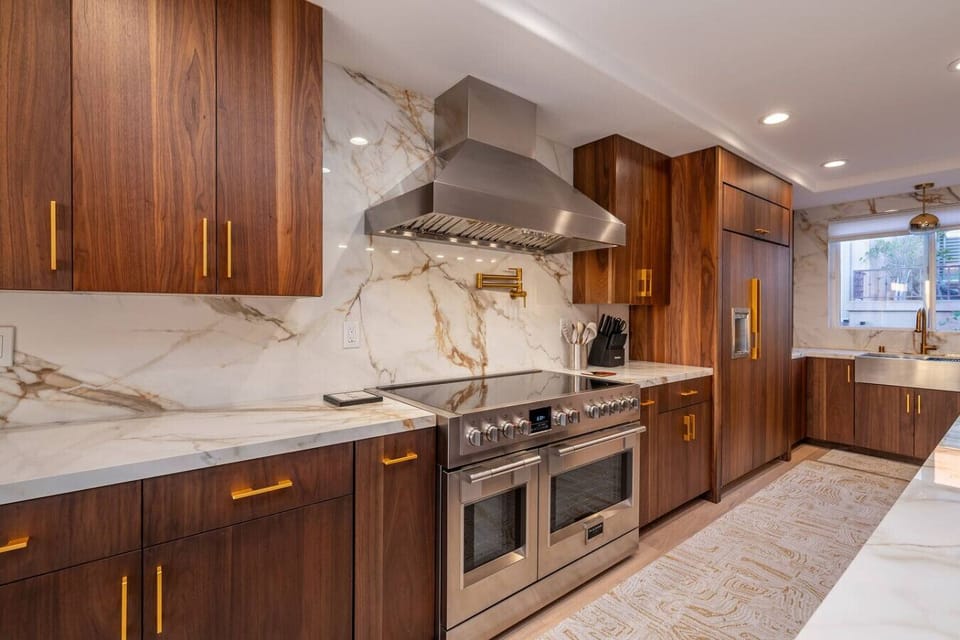 Chef’s Kitchen — High-End Appliances & Luxe Finishes