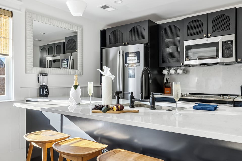 The Fireplace Suite | Cozy Downtown Abode