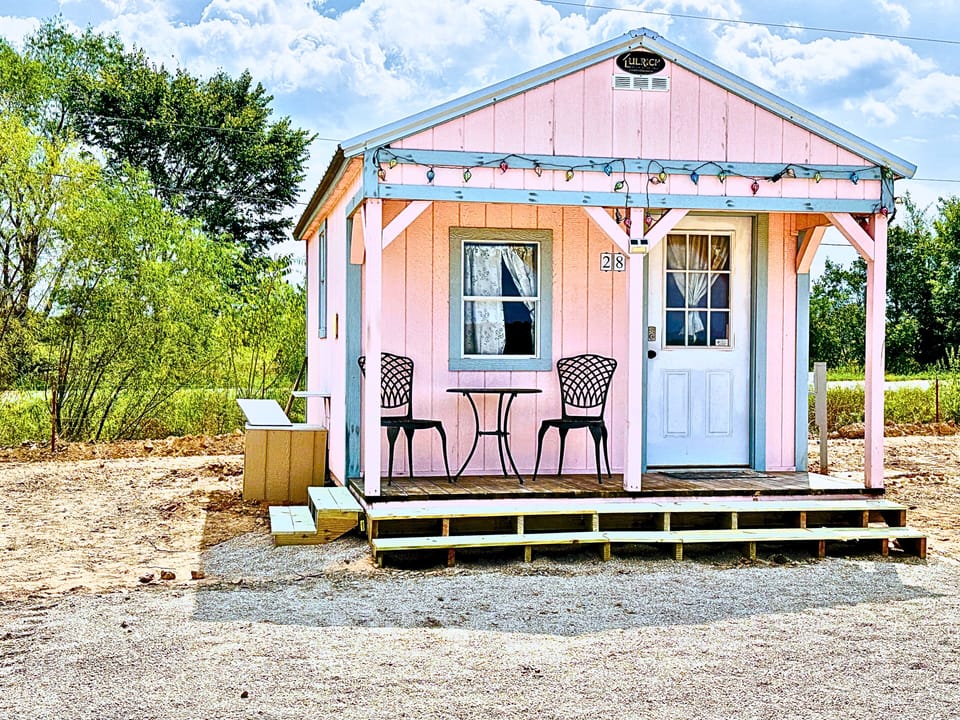 Lady Luck 28 front porch