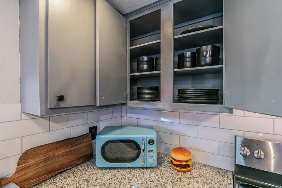 Fully Stocked Kitchen